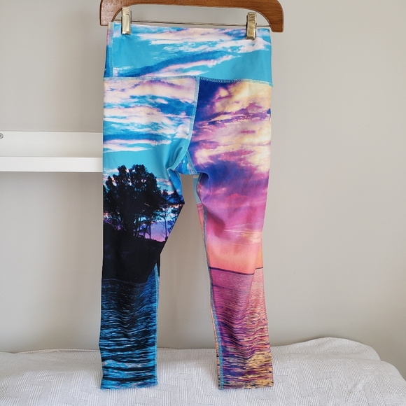 Inner Fire Crop Leggings Size 6 Sunset Allover Print - Picture 3 of 6